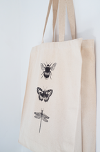 Load image into Gallery viewer, Insects Daily Tote
